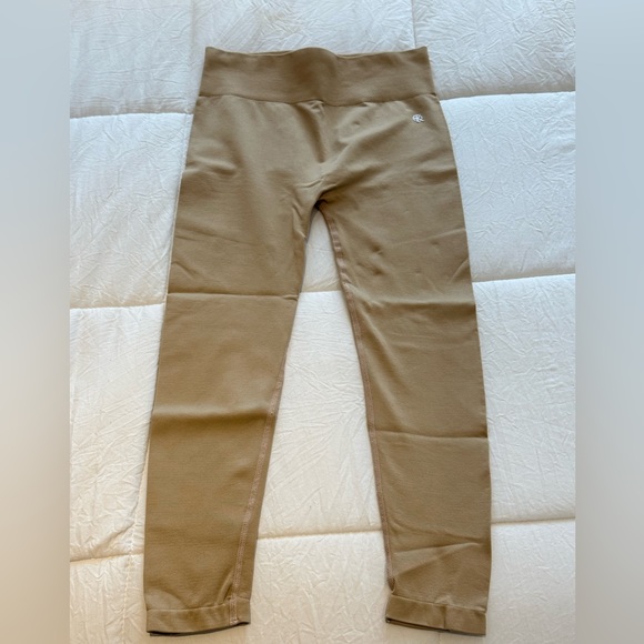 WBK Summer Leggings - Picture 4 of 12